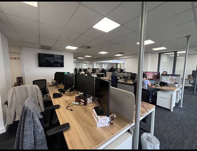 967M² OFFICE TO LET IN PLATTEKLOOF 1